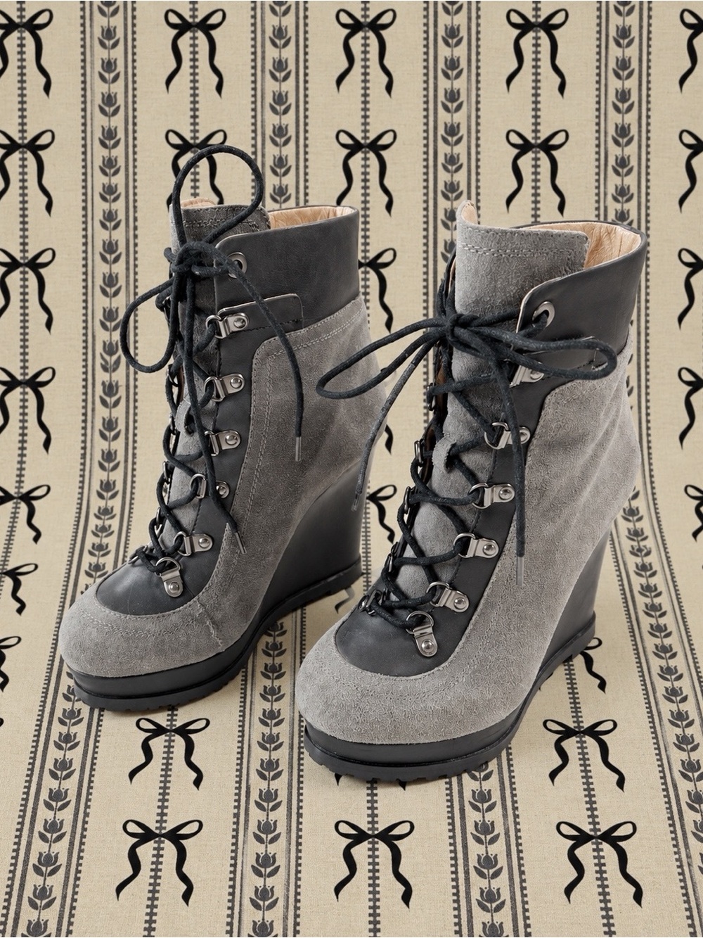 Modern Vintage Woman Gray Suede Lace Up Wedge Boots Whimsigoth Romantic EU37.5